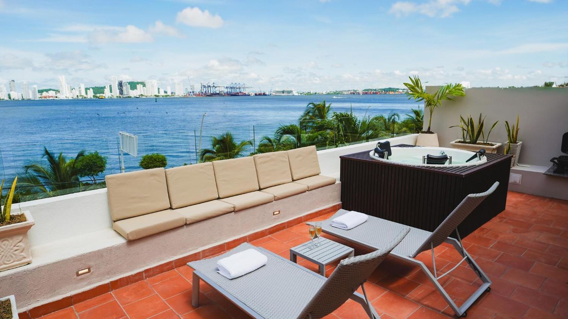 Premium Con Terraza Y Jacuzzi Privado Apartamento
